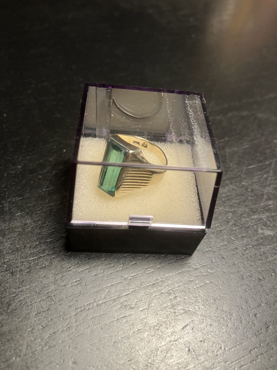Anelli: Gelbgold Ring  333  , 8 Karat  Feingehalt – Usato da Herisau venduto da Penholder 1