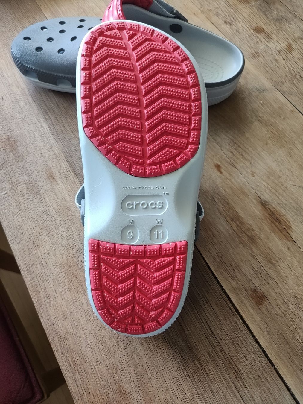 Crocs Scarpe da uomo: 1x CROCS Classic Turbo clogs Slate Grey EU 42-43 – Nuovo (secondo la descrizione) da Benken SG venduto da Mahony2 1