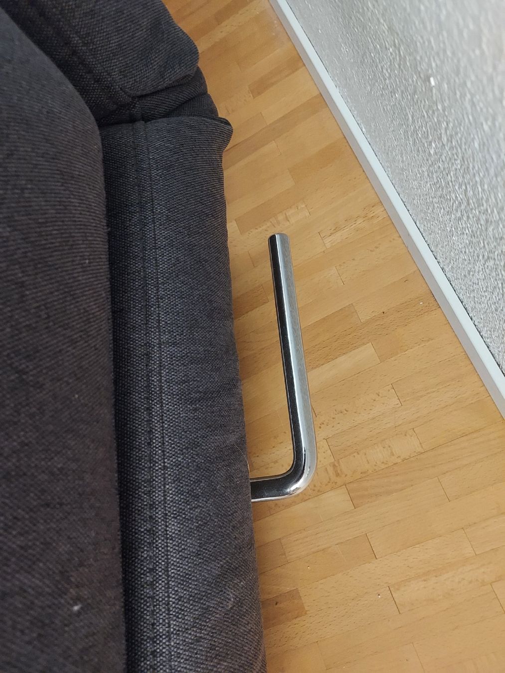 Divani: Graues Schlafsofa – Usato da Meisterschwanden venduto da phaus38 8