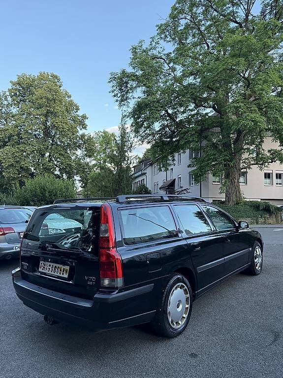 Volvo Automobili: Volvo V70 2.5T – Usato da Schaffhausen venduto da fre_f7bn 2