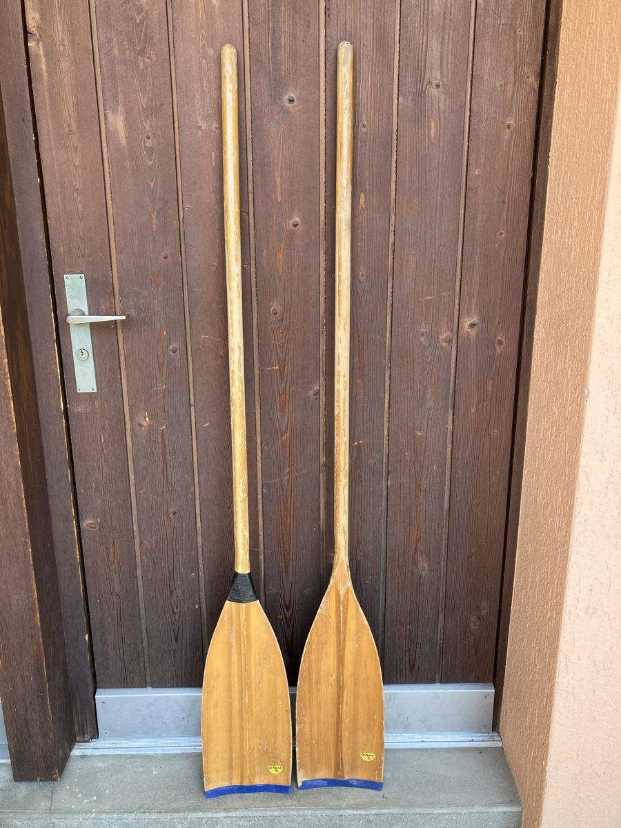 Bateaux pneumatiques & canoës: 2 alte Paddel als Deko etc – D'occasion à Biglen par Maci2005