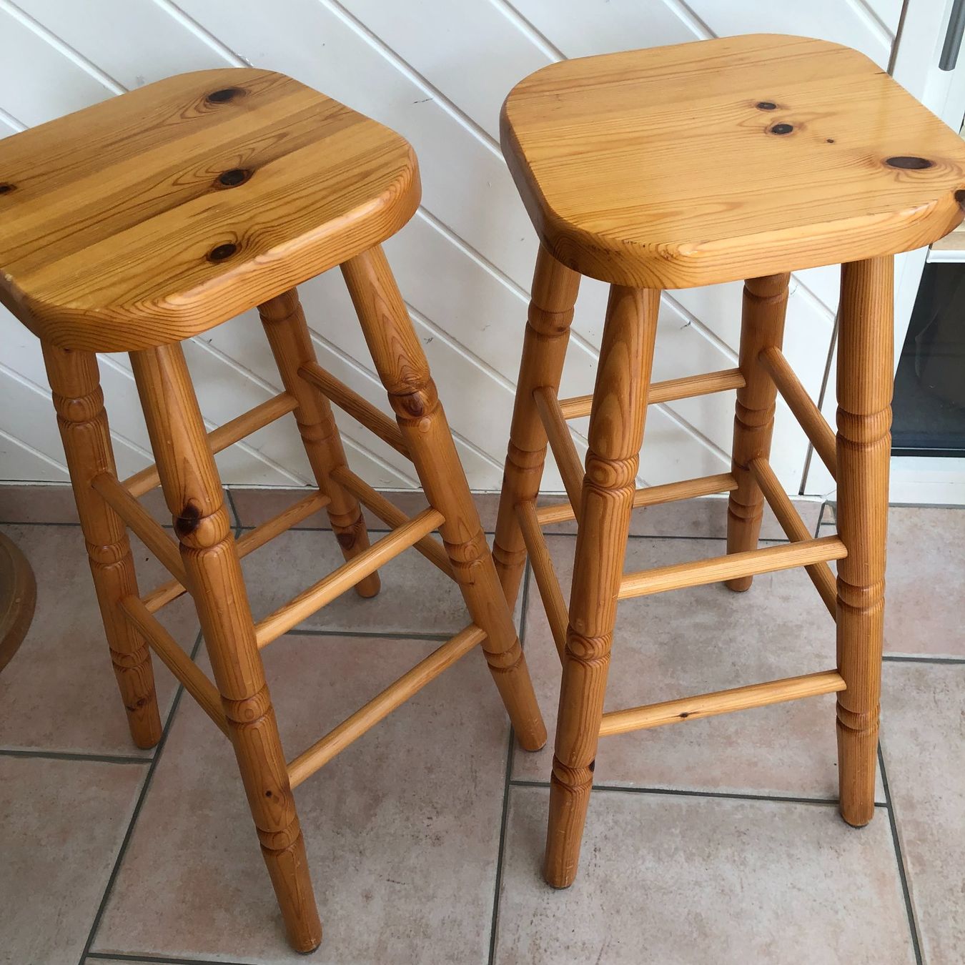 Hocker: 2 Barhocker aus Holz – Gebraucht aus Freienstein von ErnaS01 4