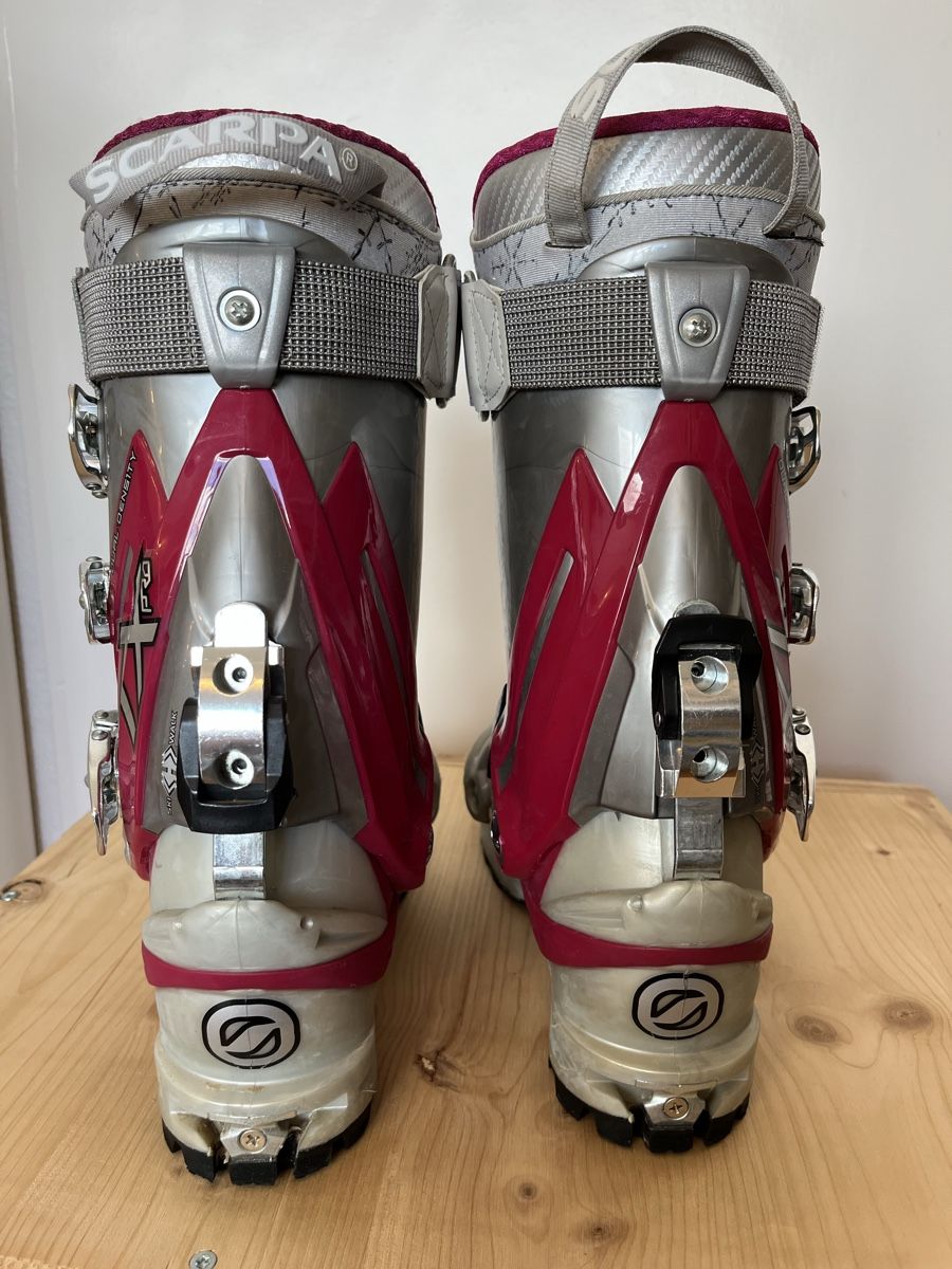 Damenschuhe: Telemark-Skischuhe – Gebraucht aus Thun von d4samuel 1