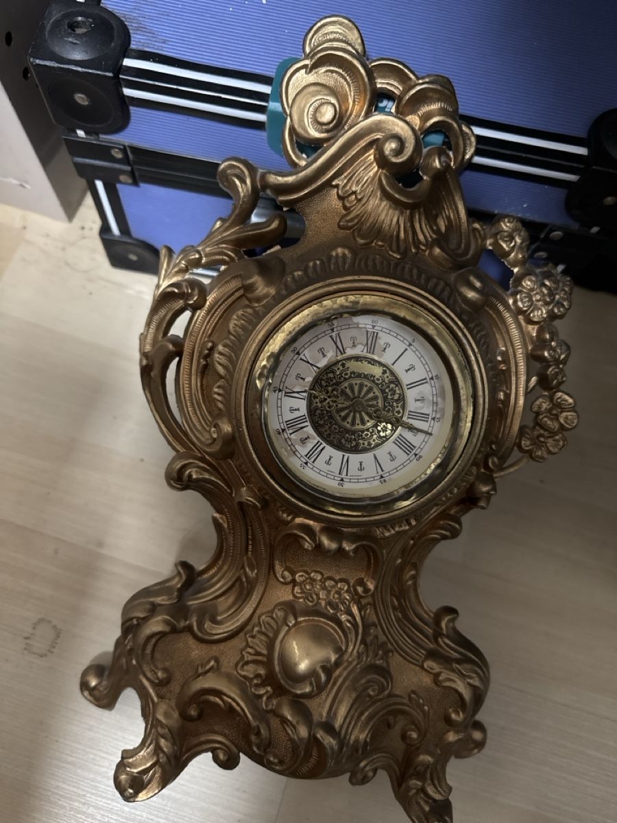 Orologi da terra & Orologi da parete: Pendule de table style baroque métal doré état usagé – Difettoso da La Chaux-de-Fonds venduto da lida2005 6