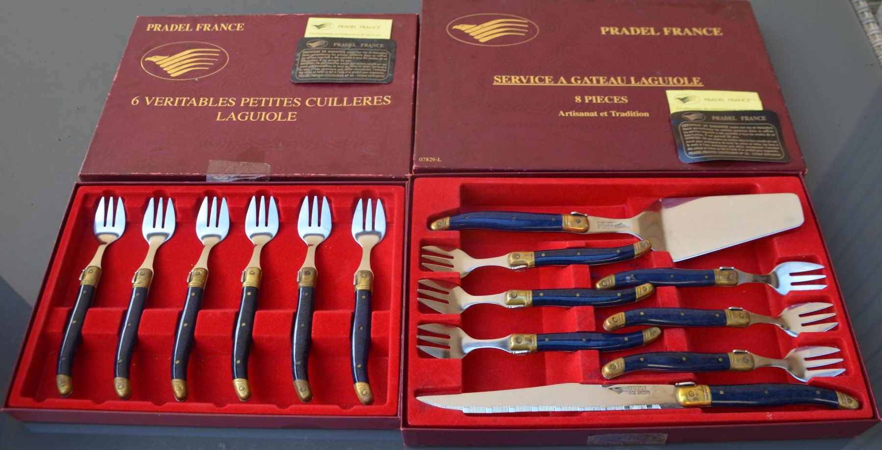Laguiole Set di posate: Laguiole Pradel - Besteck / couverts -  service de table – Nuovo e nell'imballaggio originale da Collonges venduto da arashee
