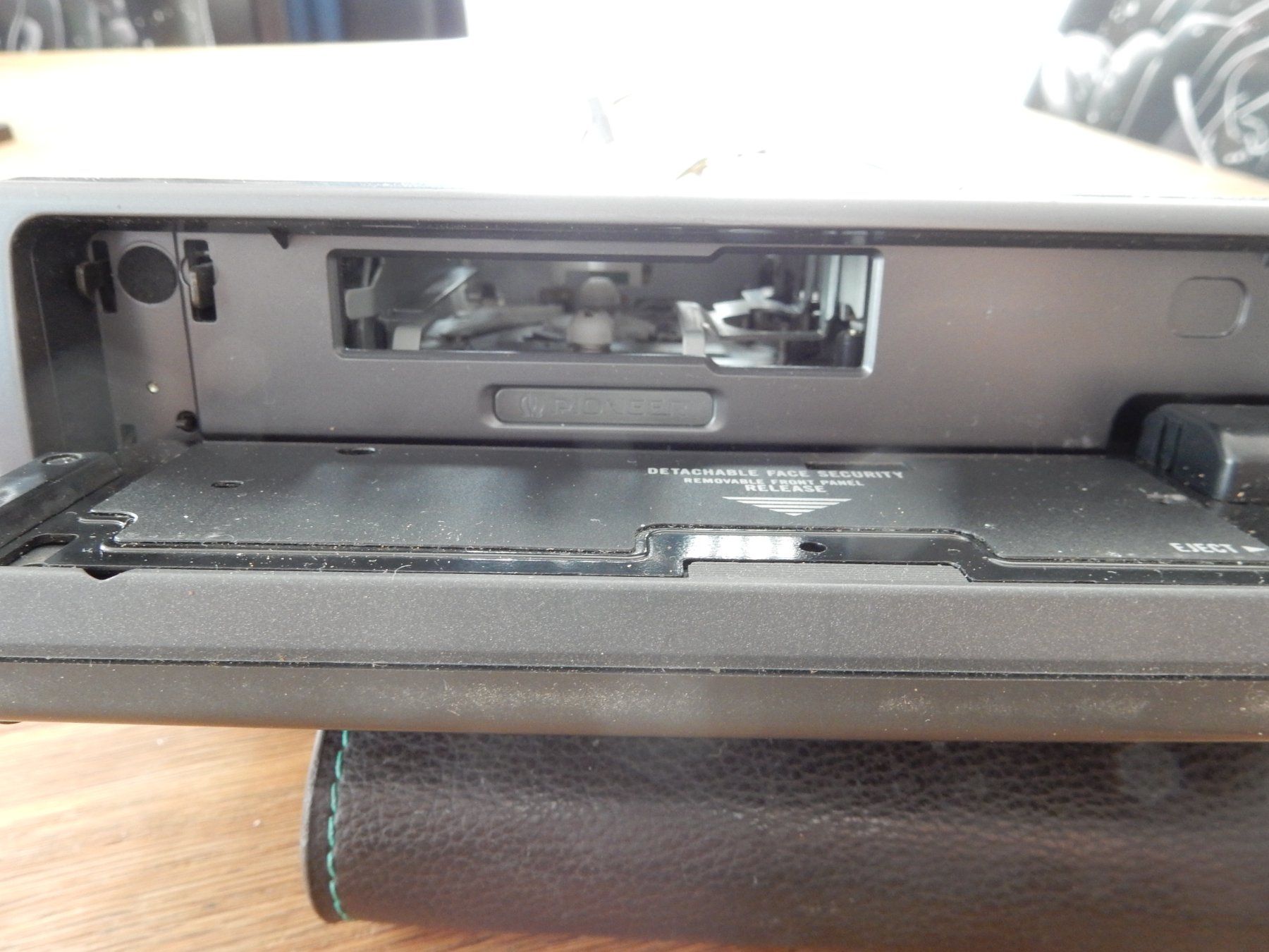 Pioneer Radio: Pioneer Autoradio – Difettoso da Balsthal venduto da Subaru11 1