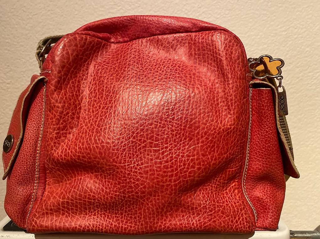 Taschen für Damen: Fuchsia Vintage Handtasche aus Leder – Gebraucht aus Wetzikon ZH von masabelina63 1
