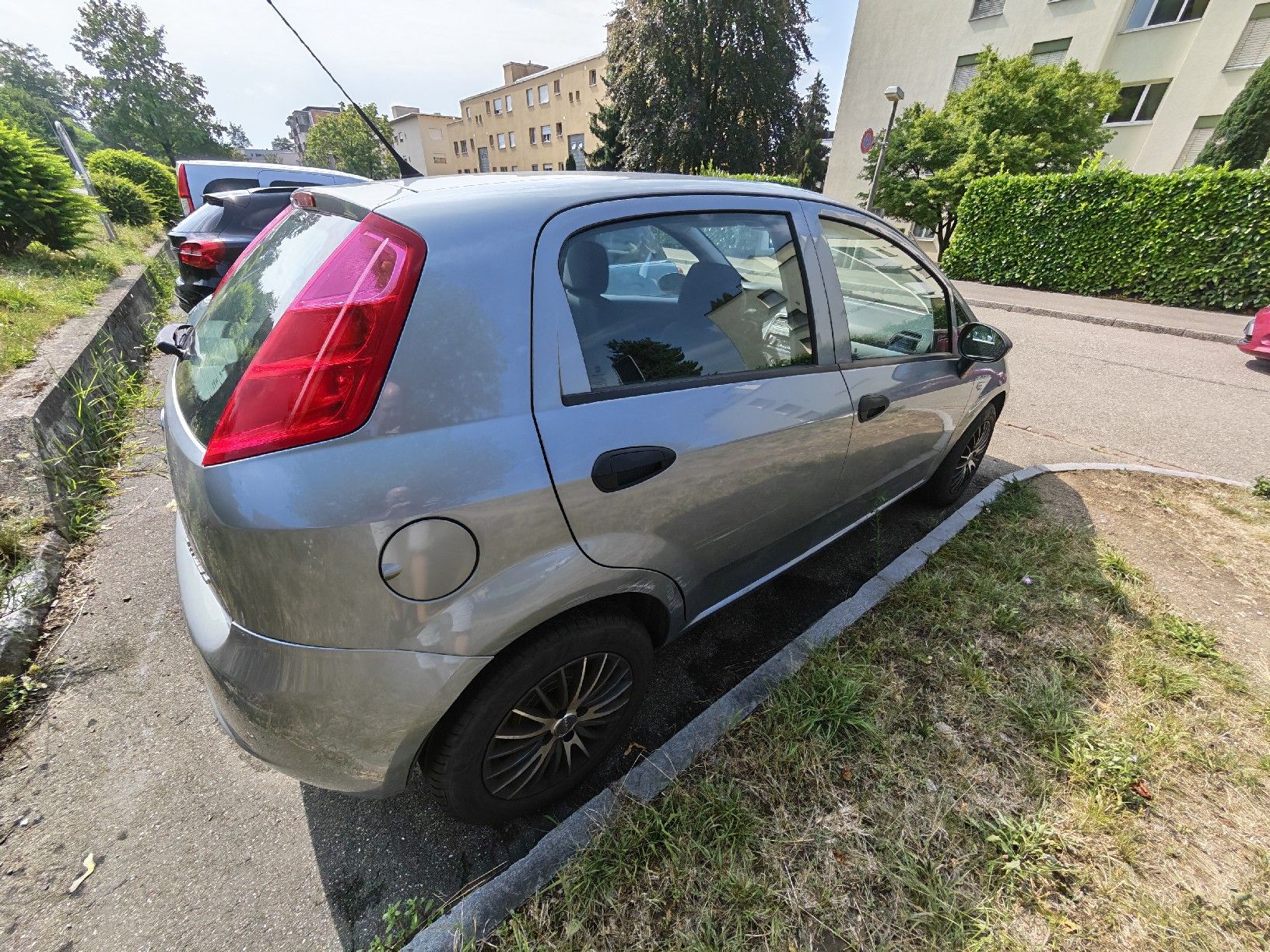 Fiat Autos: Fiat Punto 1.2 8fach bereift – D'occasion à Oetwil an der Limmat par Roonezzzz 6