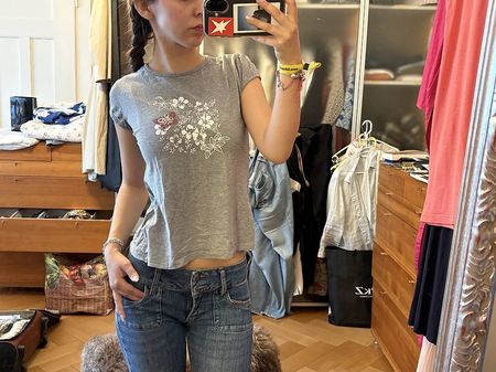 Kinder T-Shirt aus Baumwolle mit Blumen