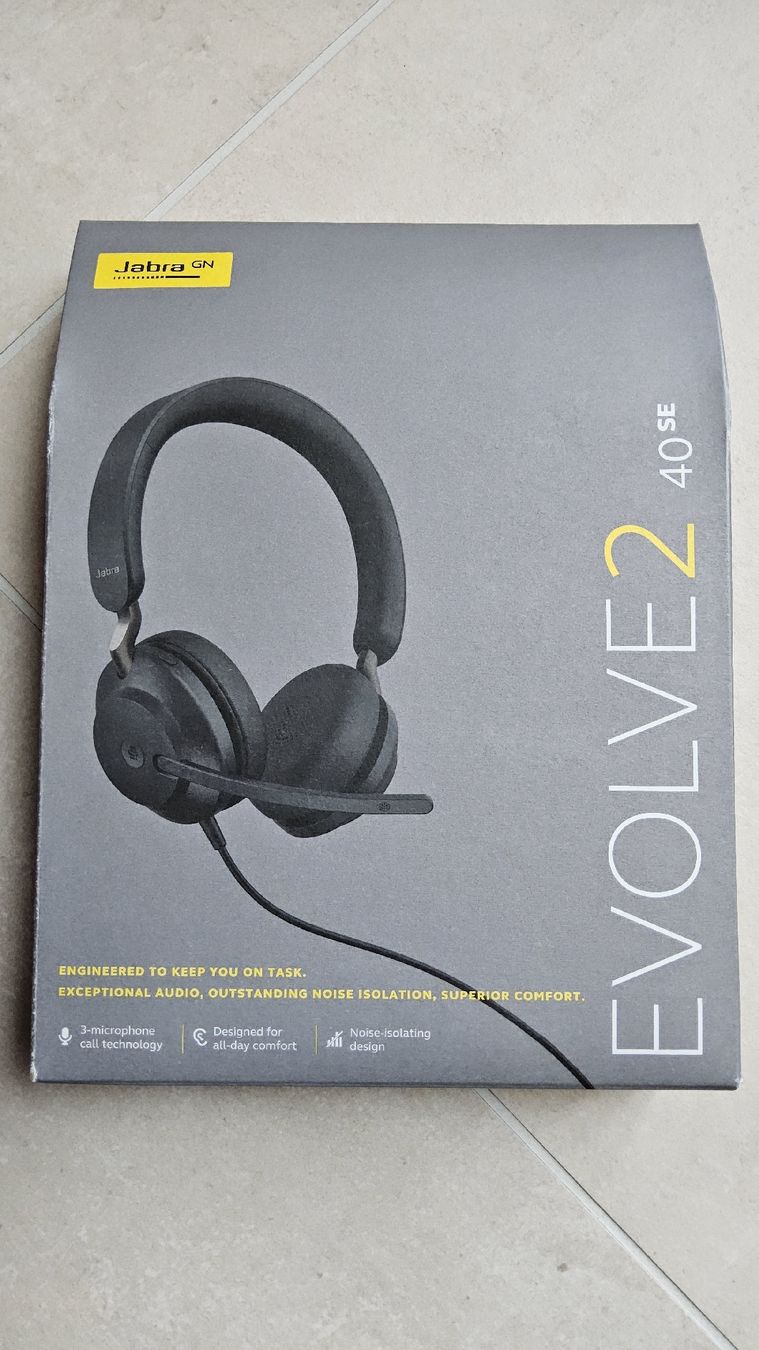 Jabra Casques audio: Jabra Evolve2 40 SE Headset NEU & Originalverpackt – Neuf avec emballage d'origine à Boll par YD3067
