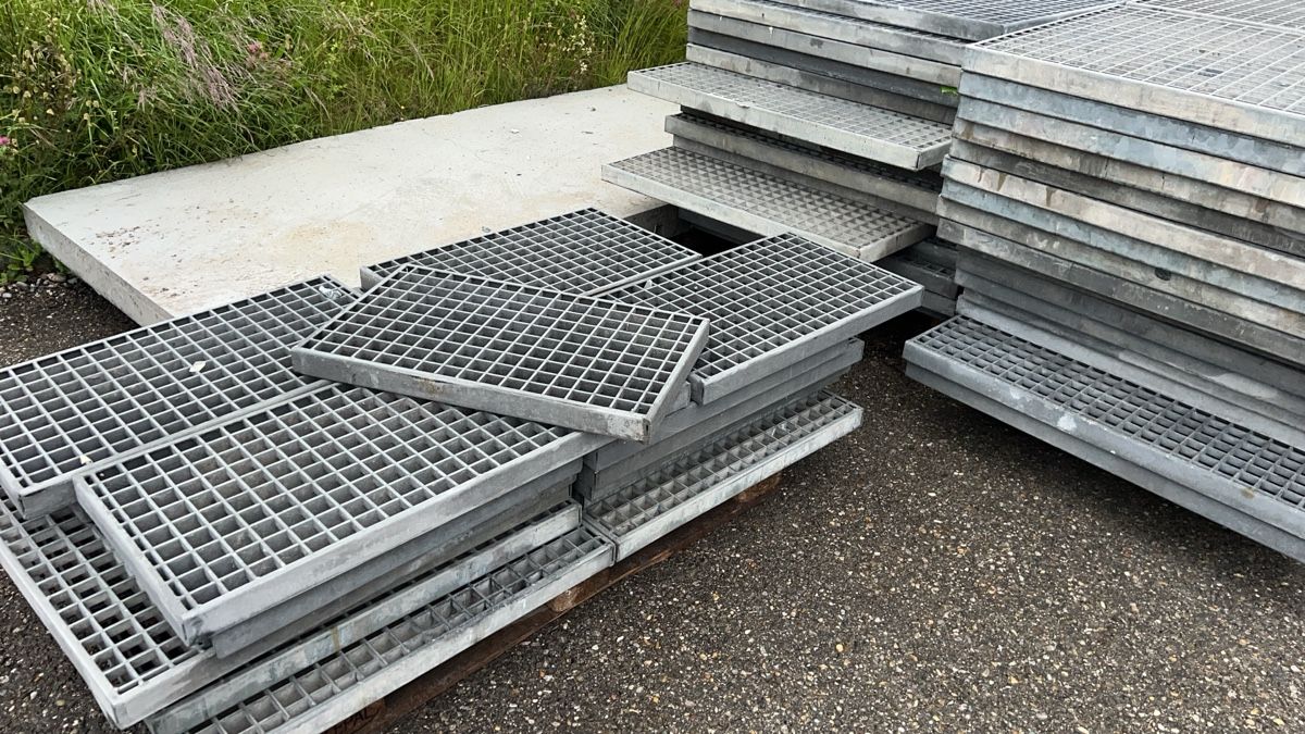 Grilles & Grillages: Schwerlastgitterroste ca 100m2 – D'occasion à Hundwil par panzermech 4