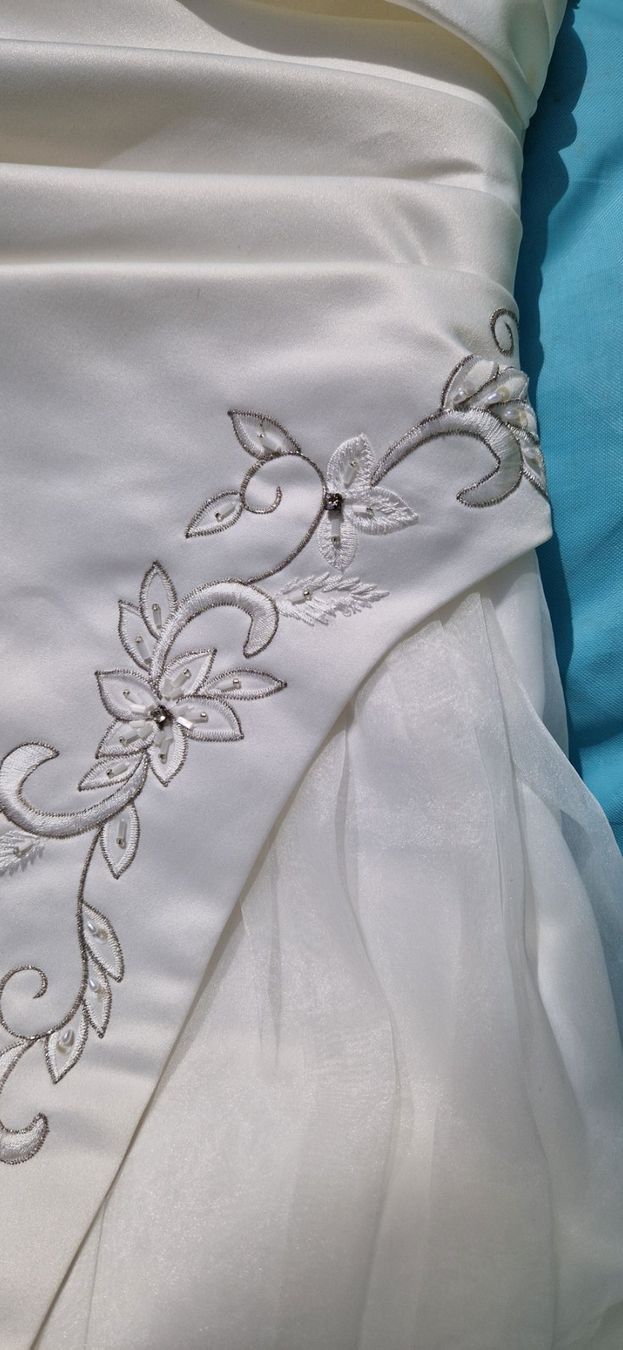 Vestiti: Wunderschönes Hochzeitskleid, Gr. 36-38 – Nuovo (secondo la descrizione) da Samstagern venduto da a_z_r9b6 5