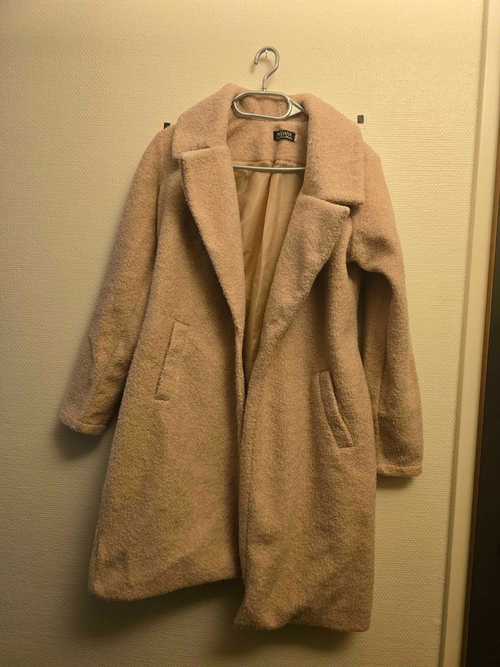 Cappotti: Modana coat beige soft texture size M used condition – Usato da Lausanne venduto da b_r_6z5f