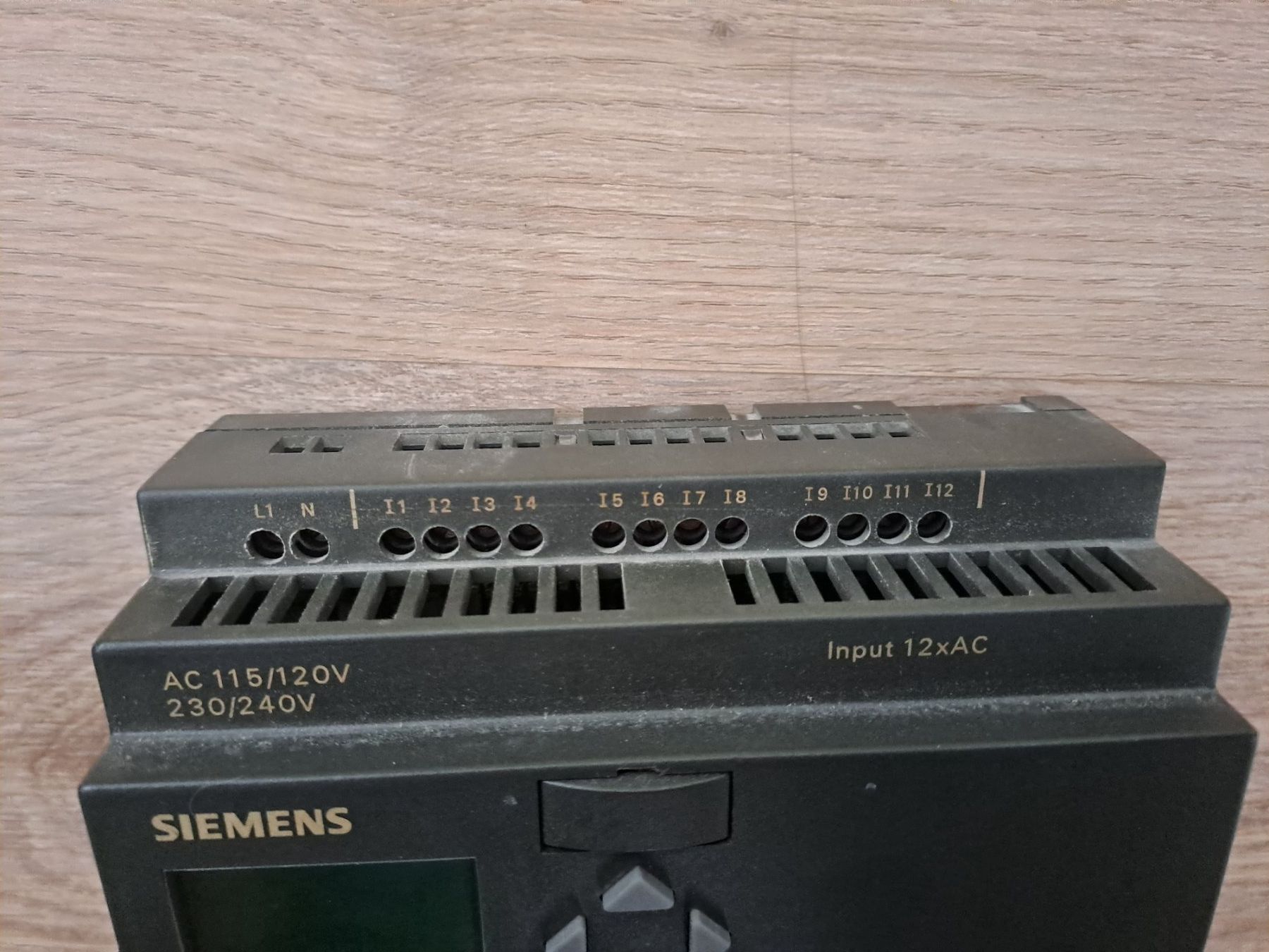 Siemens Elektronikbauteile: LOGO Siemens – Gebraucht aus Muri AG von toemi-5630 1