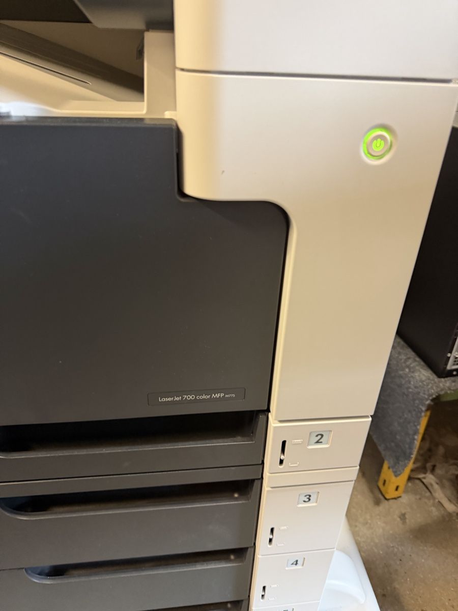 Hewlett Packard Fotocopiatrici: HP LaserJet 700 color MFP M775 – Usato da Zürich venduto da Zvijerka 1