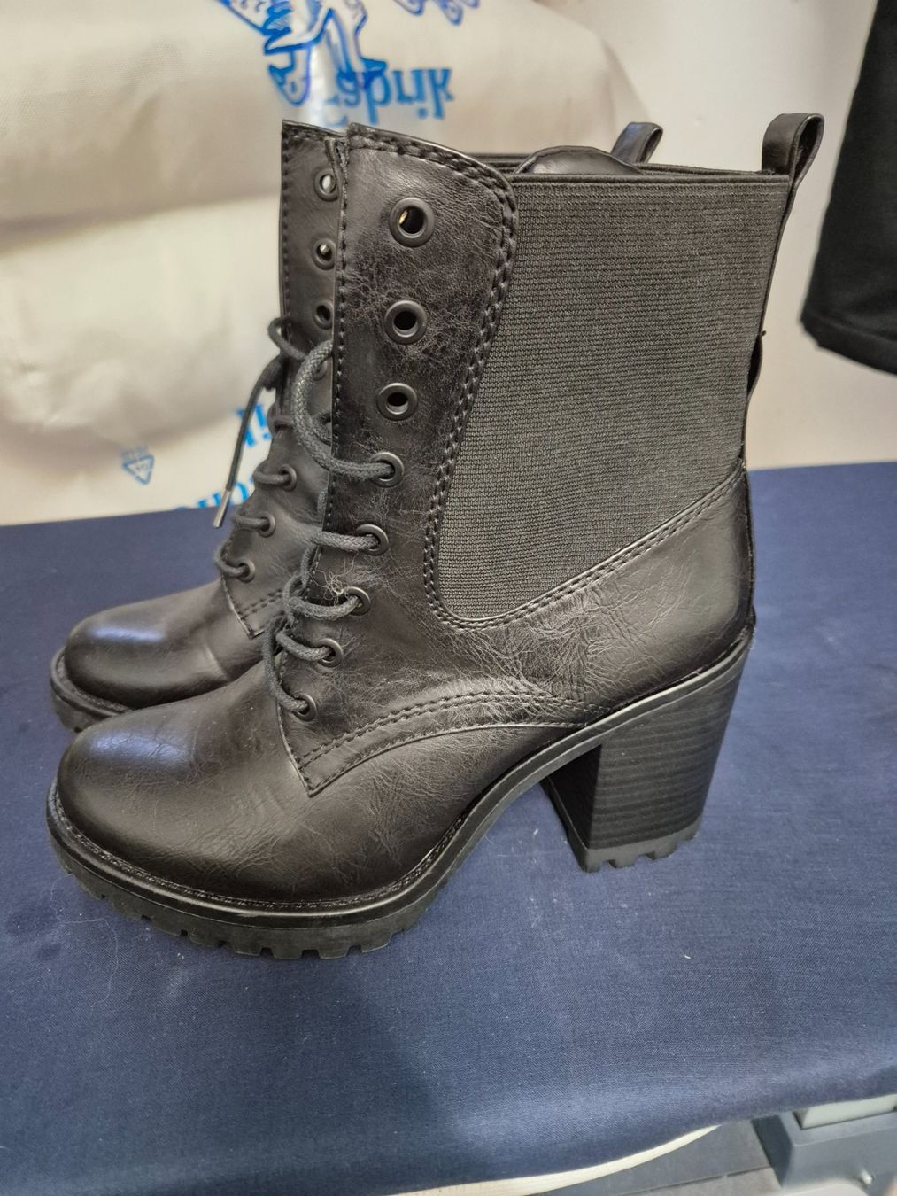 Scarpe da donna: Damen Schuhe – Usato da Langnau am Albis venduto da JoPoGreSi 1