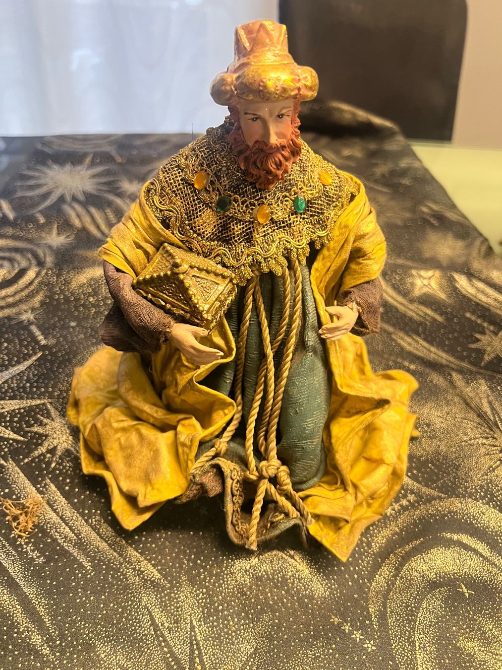 Toutes les décorations: Weihnachtsfiguren mit prächtigen Gewändern – D'occasion à Frauenfeld par stern081 5