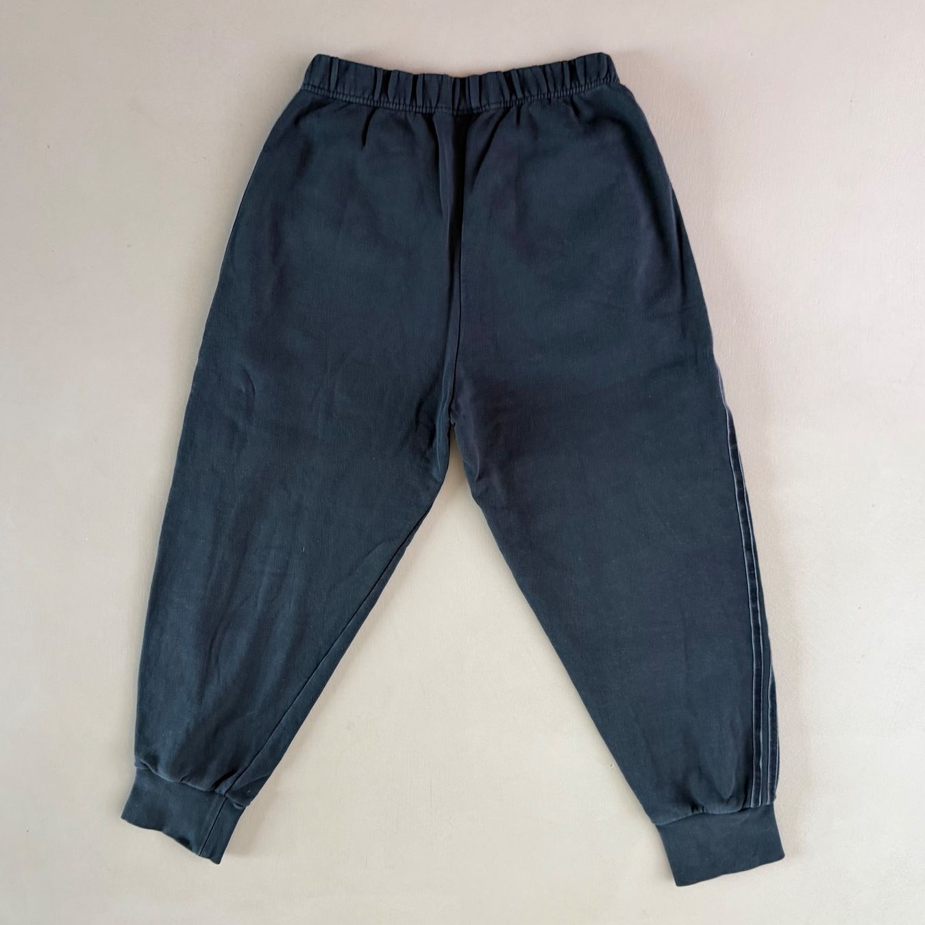 Adidas Pantalons: ADIDAS Jogginghose 🖤 – D'occasion à zürich par vintage12 3