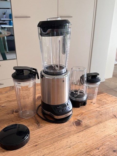 WMF Kult Pro Multifunctionele Mixer - 1200W - 4 Bekers Incl. ToGo - Ice Crush & Smoothie Maker