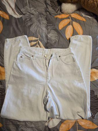 Jean Lee blanc