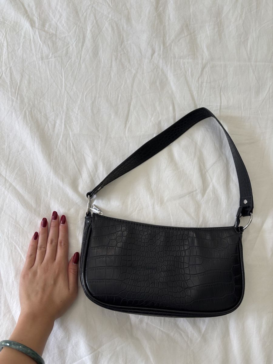 H&M Borse & Zaini: Borsa nera effetto coccodrillo  – Nuovo (secondo la descrizione) da Claro venduto da annakhanh 1