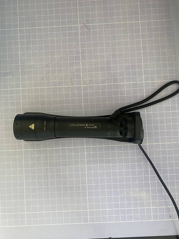 Lampade: Taschenlampe – Usato da Chur venduto da Kabu21
