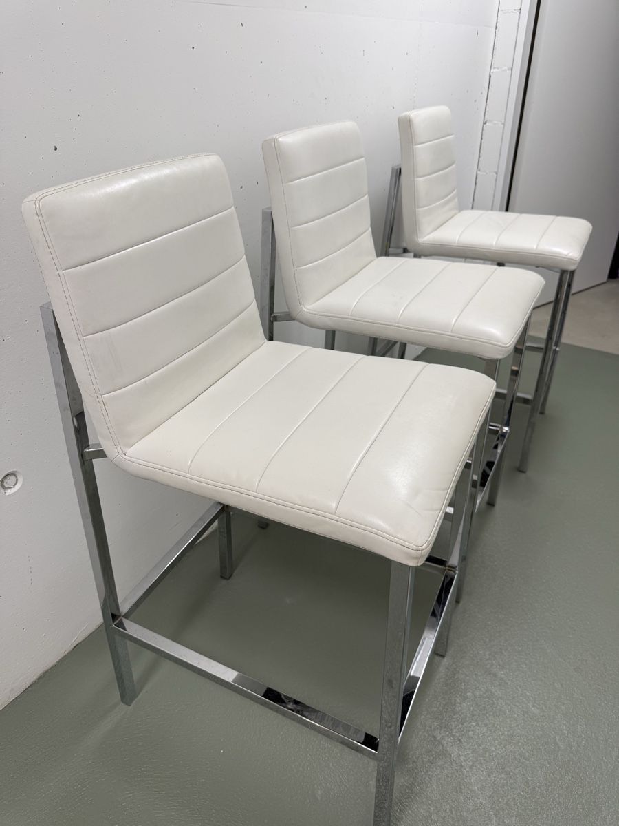 Seggioloni: 3 Modern White Bar Stools – Like New – Nuovo (secondo la descrizione) da Affoltern am Albis venduto da EGoncharova 2