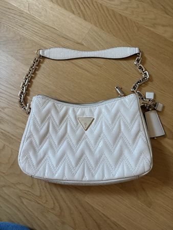 Handtasche Guess weiss guter Zustand - 1 Mal getragen