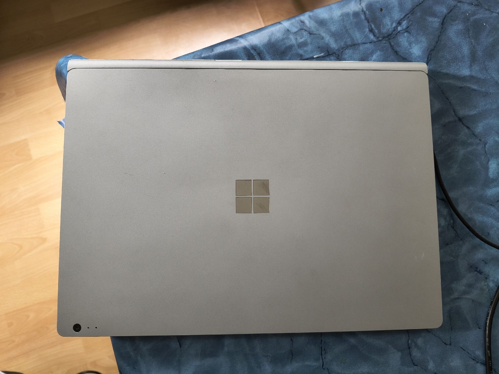 Microsoft Notebooks: Microsoft Surface Book 8GB RAM 256GB SSD i7 - Expanded Panel – Defekt aus Zürich von TrainLine 3