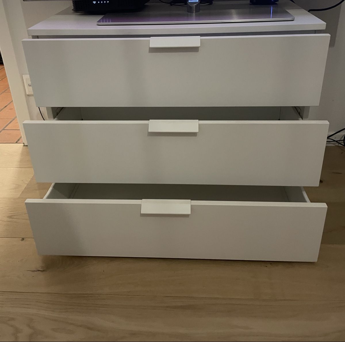 Kommoden: IKEA Kommode weiss 3 Schubladen gebraucht – Gebraucht aus Schlieren von rum_q6fs 1