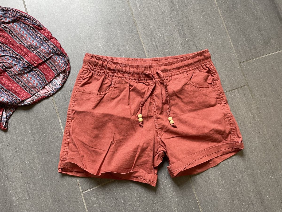 Lotti di vestiti: Shorts 2x – Usato da Full-Reuenthal venduto da Mimi_1986 2