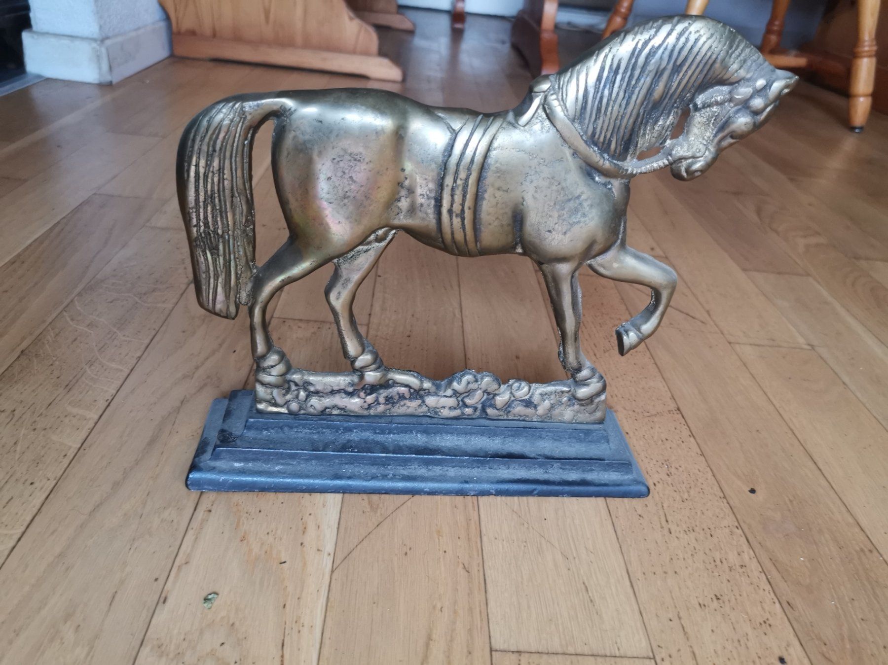 Sculptures & Statues: Pferd, massiv – D'occasion à Koppigen par mic_v7ms