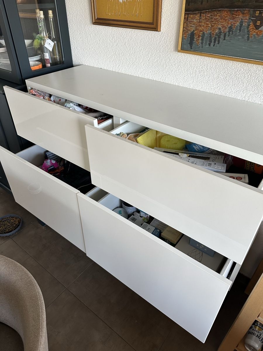 Ikea Cassettiere: wall mounted ikea cabinet – Usato da bözberg venduto da amy_7wz8 2