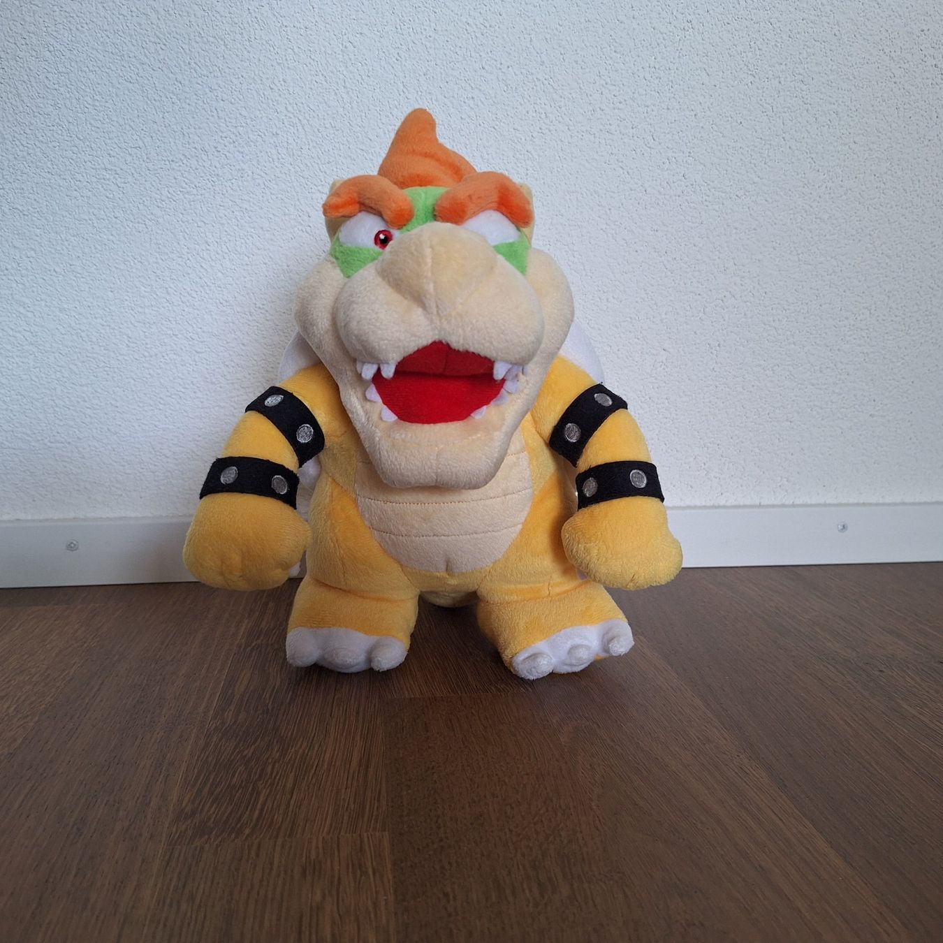 Giocattoli: Bowser, Plüschtier, ca. 26cm – Usato da Spreitenbach venduto da misi.m 3