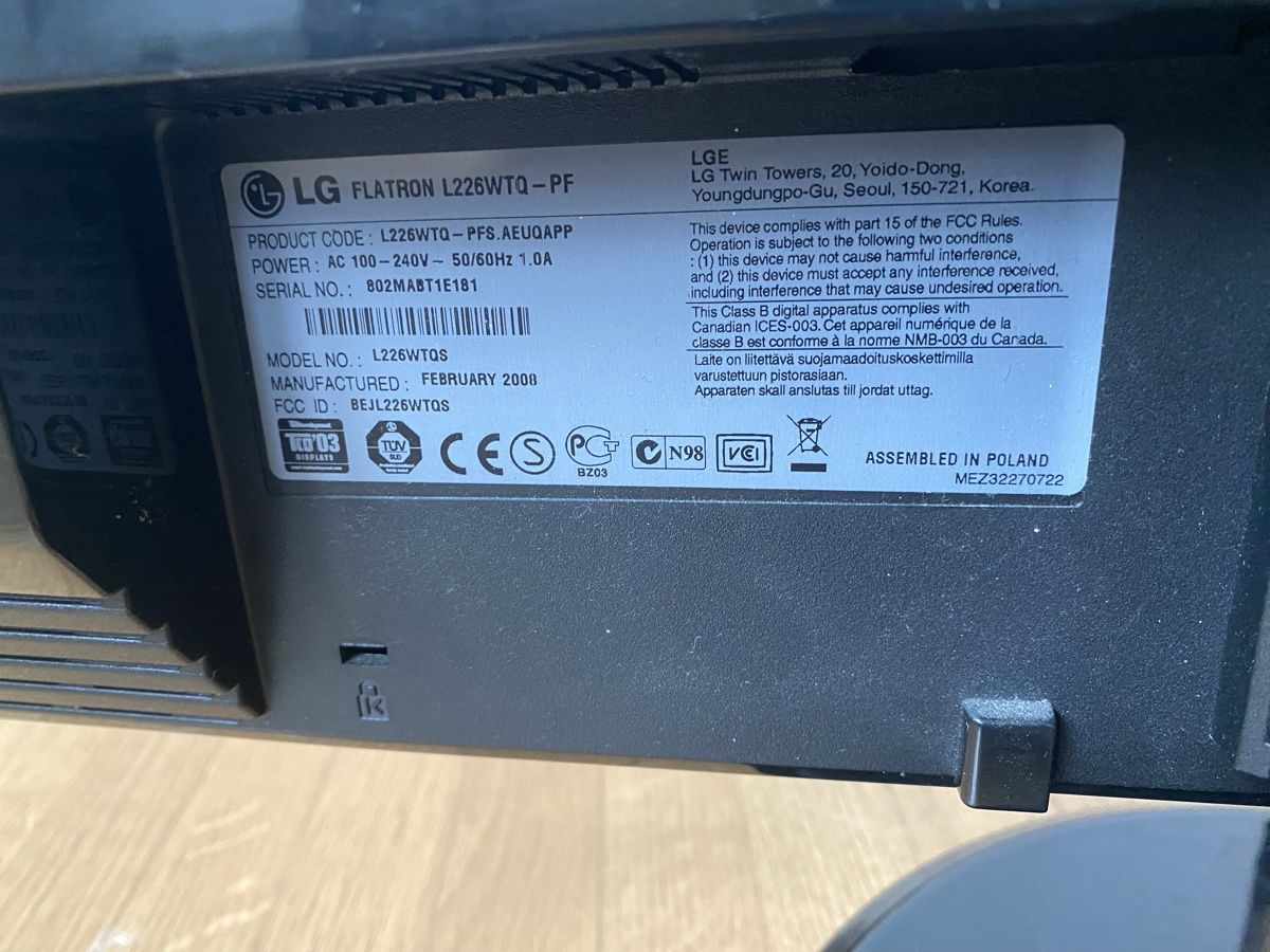 LG Monitor: Monitor/Bildschirm LG Flatron Wide – Usato da Winterthur venduto da rap_l726 4