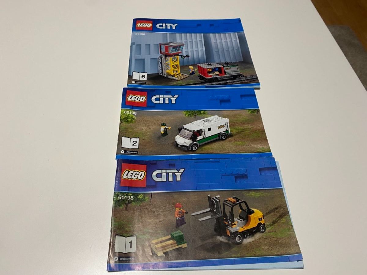 Lego Giocattoli: Tolle Lego Eisenbahn Sets mit Anleitungen – Usato da Gelterkinden venduto da ajdt4 3