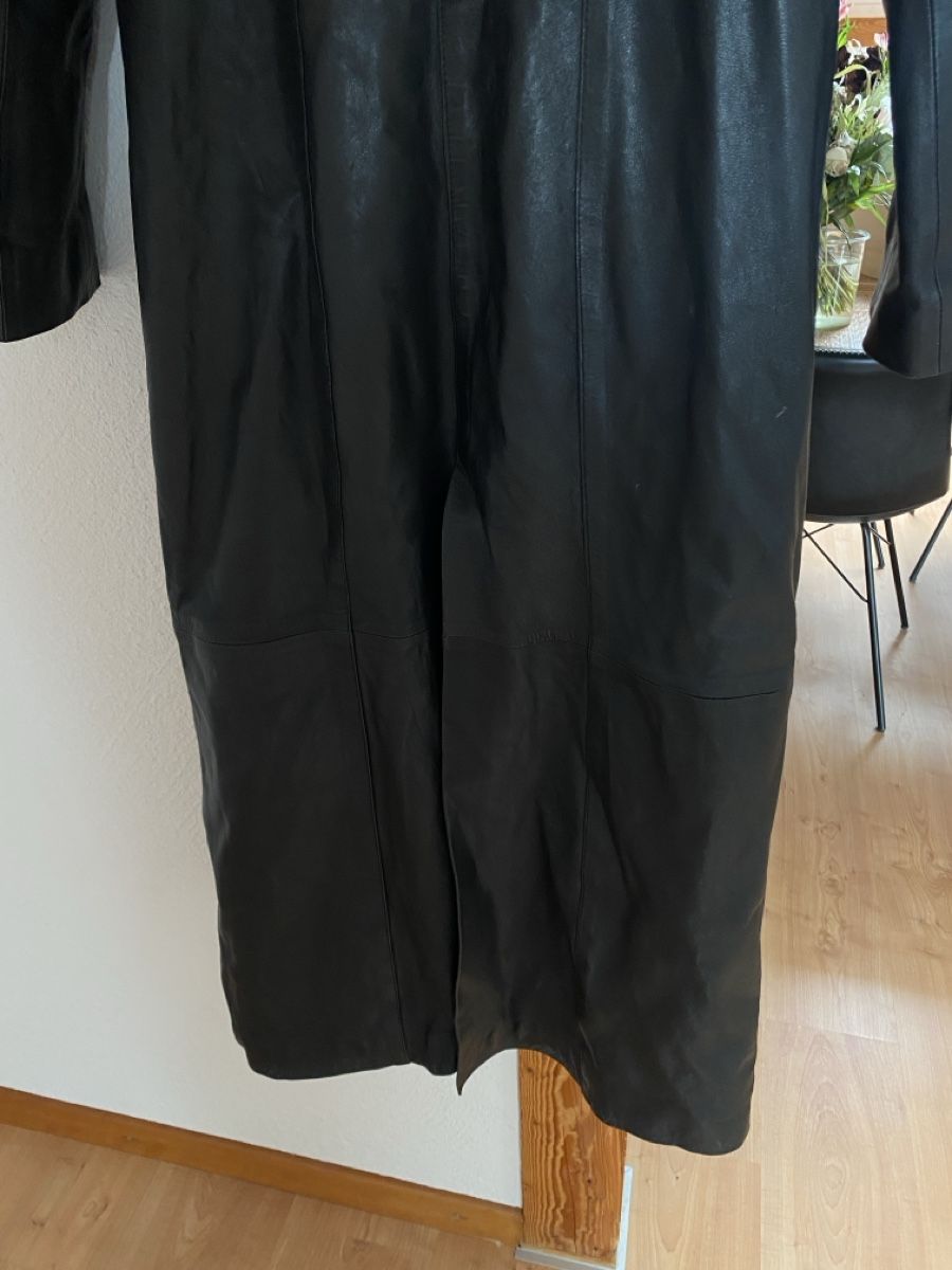 Cappotti: Echter leder Mantel – Usato da Luzern venduto da AlinaParche 5
