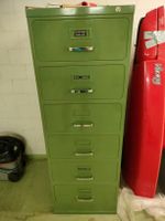 Metallschrank