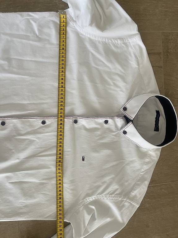 Hemden: Herren Hemd Tommy Hilfiger Gr. XL – Gebraucht aus Reinach BL von present4you 2