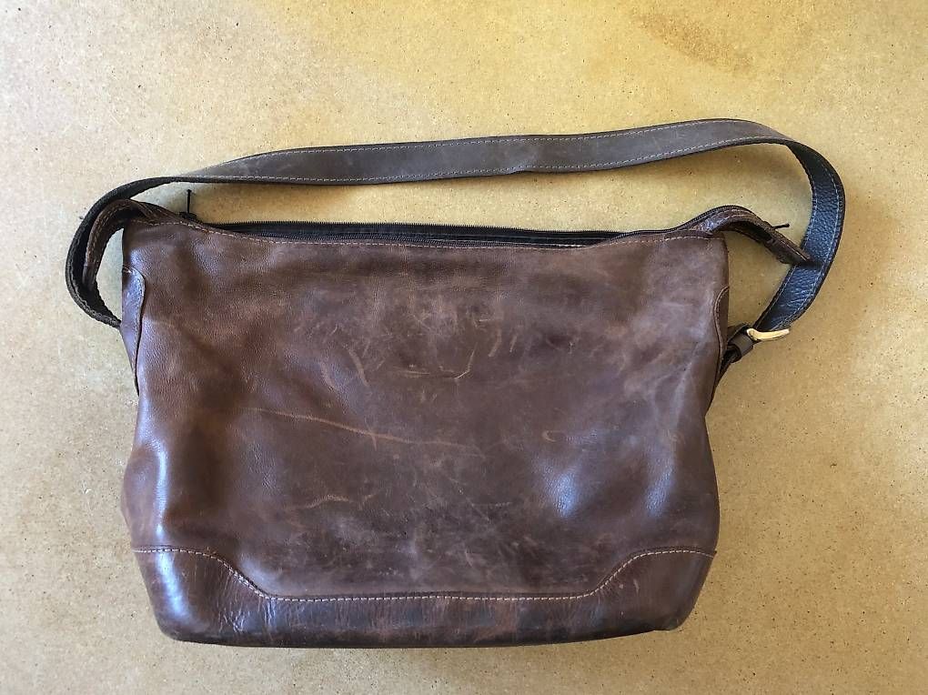 Sacs femmes: Ledertasche handgemacht – D'occasion à Madiswil par e4a