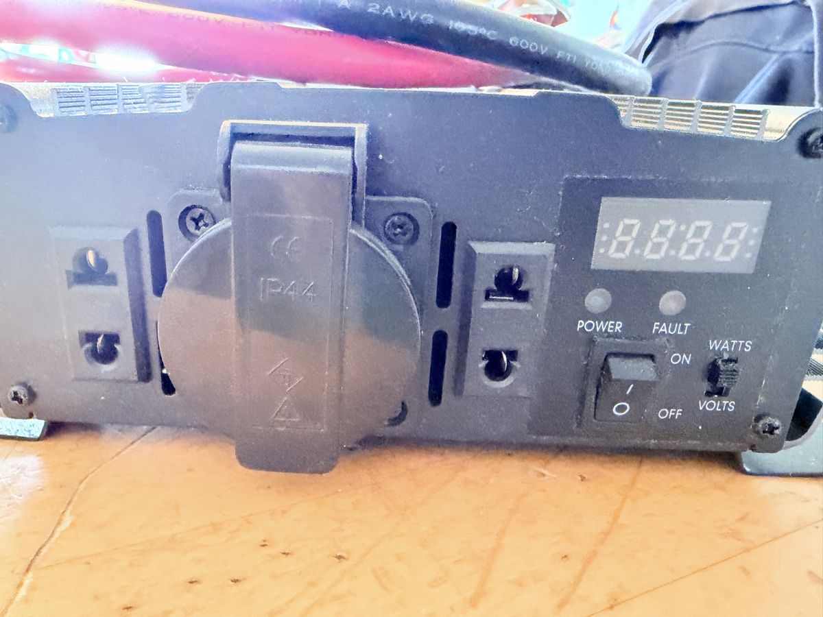Alle Ersatzteile: Spannungswandler campingfahrzeug oder LKW 2000Watt – Neu (gemäss Beschreibung) aus Oensingen von jia_gs8g 1