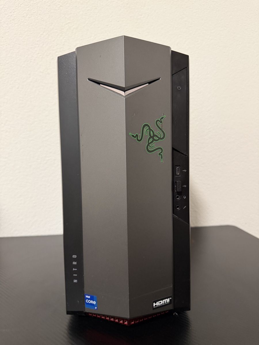 Acer PC: Ultra-Gaming-PC mit zwei Monitoren – Nuovo (secondo la descrizione) da Triengen venduto da nenadovic_stefan 8
