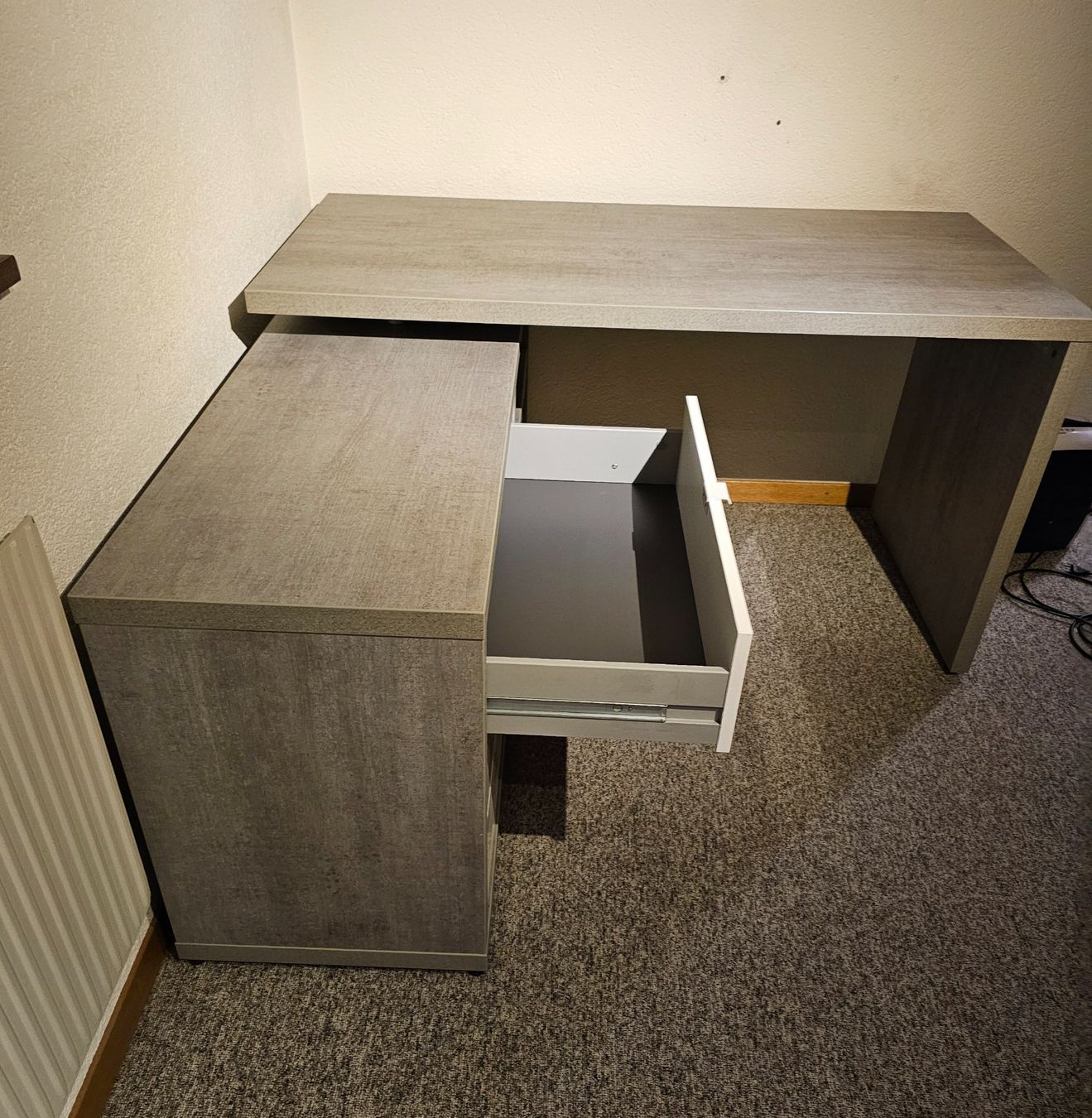 Scrivanie: Moderner Eck-Bürotisch mit Schubladen, Top Zustand! – Usato da Trubschachen venduto da zimmerman 3