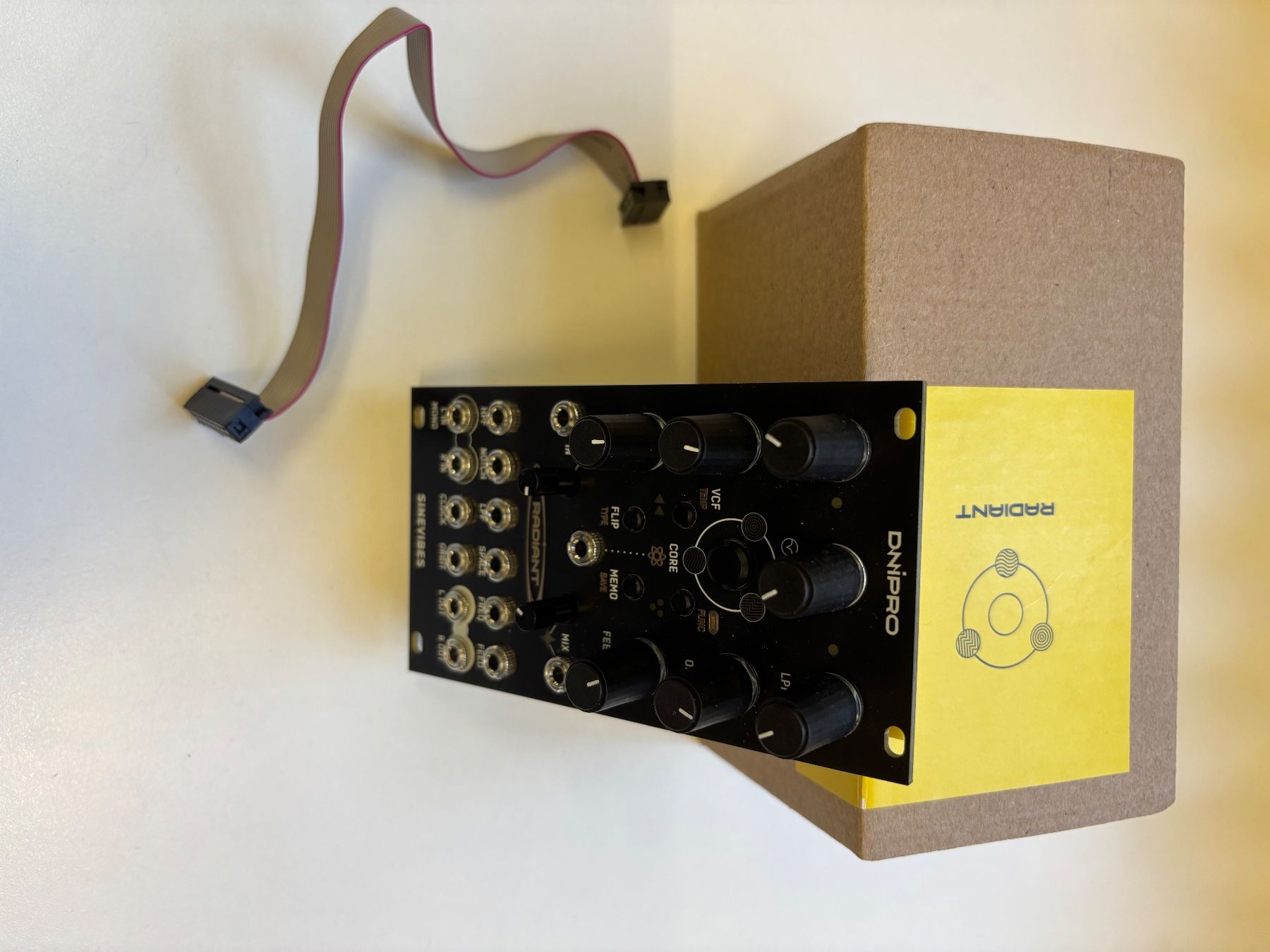 Strumenti musicali: Dnipro Radiant (Eurorack) – Usato da Winterthur venduto da mmRic