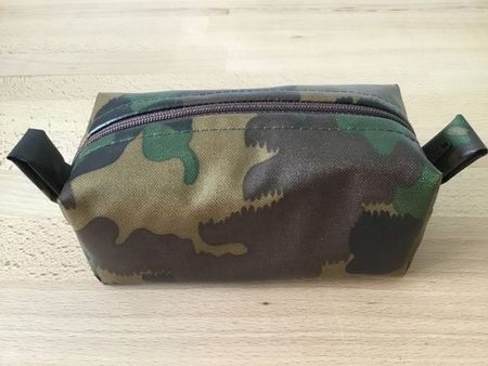 Tasche / Necessaire / Kosmetiktasche / Etui, neue Handarbeit