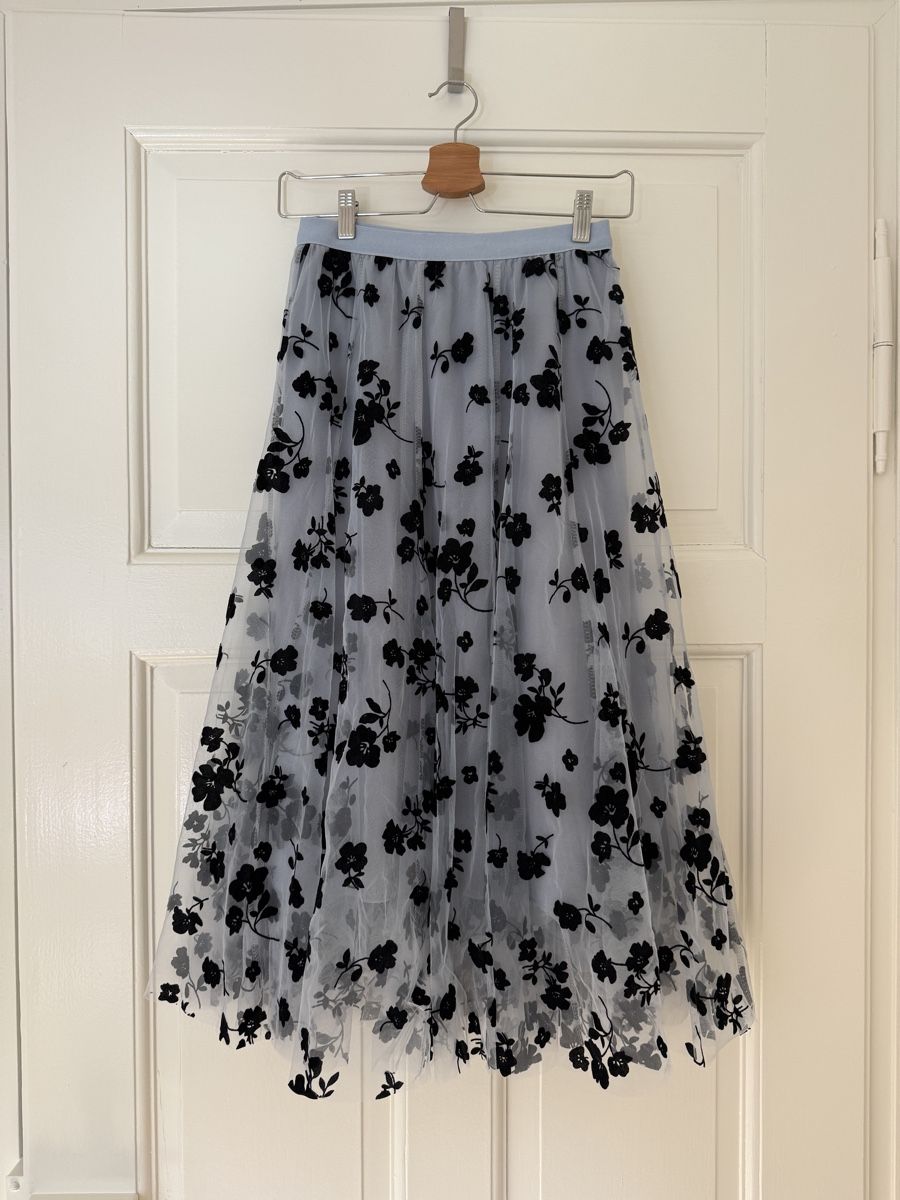 Jupes: Midirock mit Blumenprint – D'occasion à Zürich par ann_rb8p