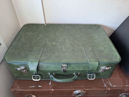 Vintage Reisekoffer grün - gebrauchter Zustand