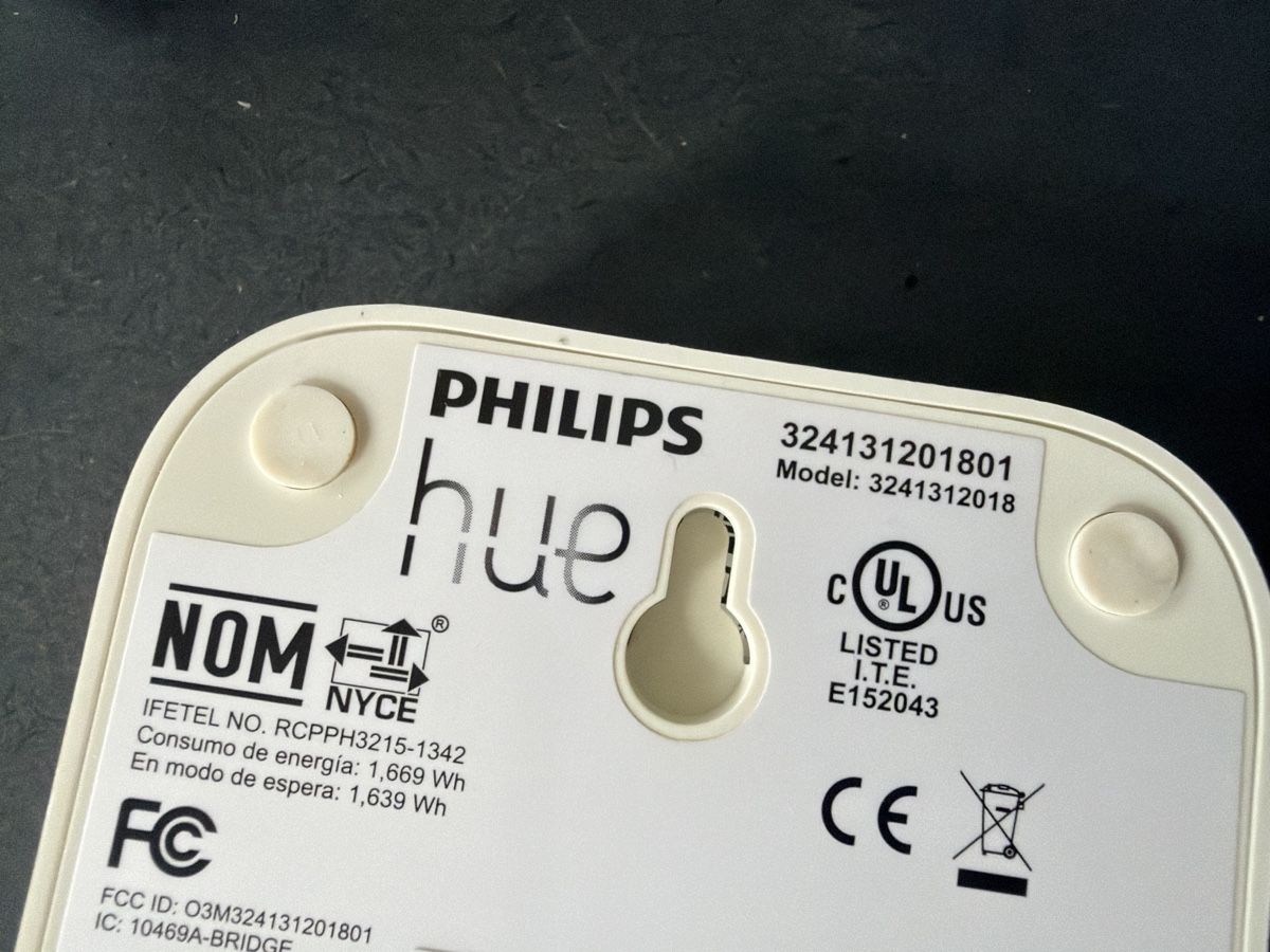 Philips Hubs & Switches: Philips Hue Bridge mit Netzteil gebraucht – Gebraucht aus Zürich von Gestaltungsbar 2