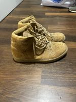 chaussure nike brune montante 