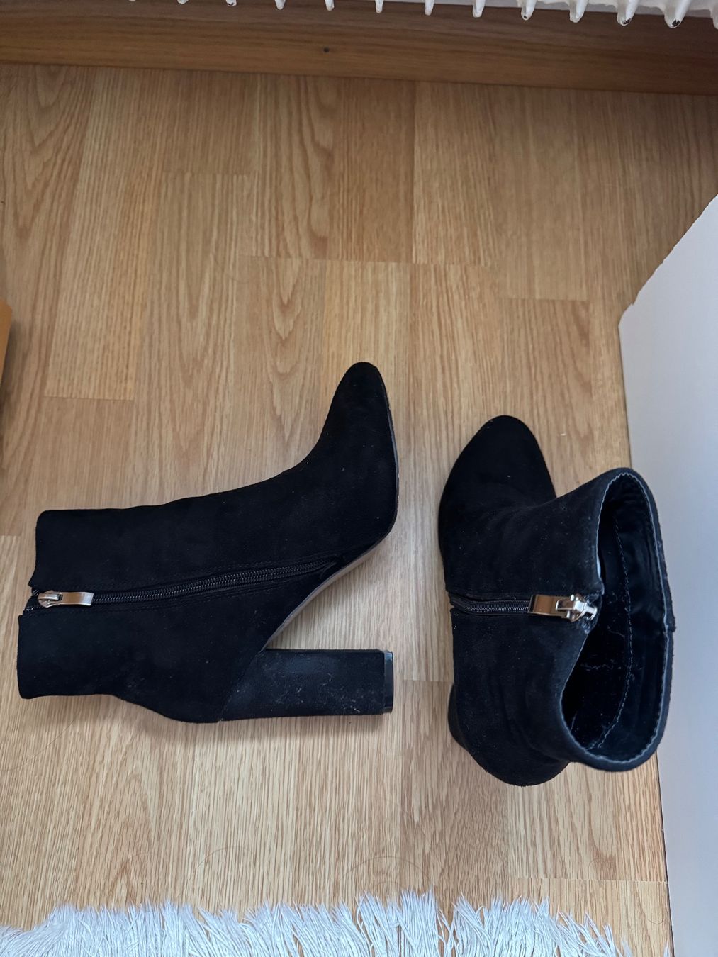 Zalando Scarpe da donna: Hohe Stiefel – Usato da Basel venduto da cey_ns7g 1